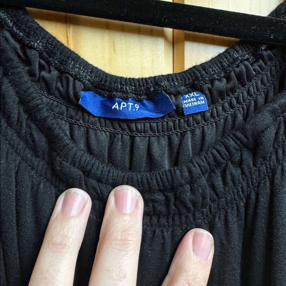 Apt. 9 Black Gathered Neckline Top - Picture 4 of 4